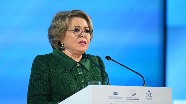 Президент РФ В. Путин принял участие в заседании Совета законодателей РФ