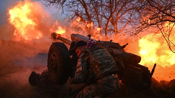 Расчет гаубицы Д-30 спецназа Ахмат МО РФ